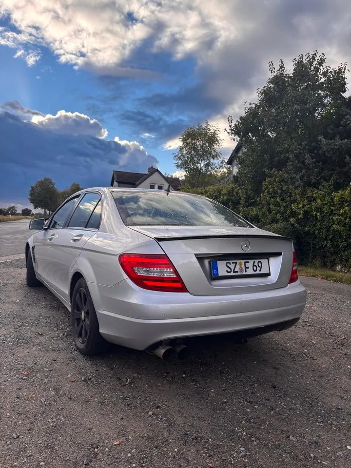Mercedes-Benz C180