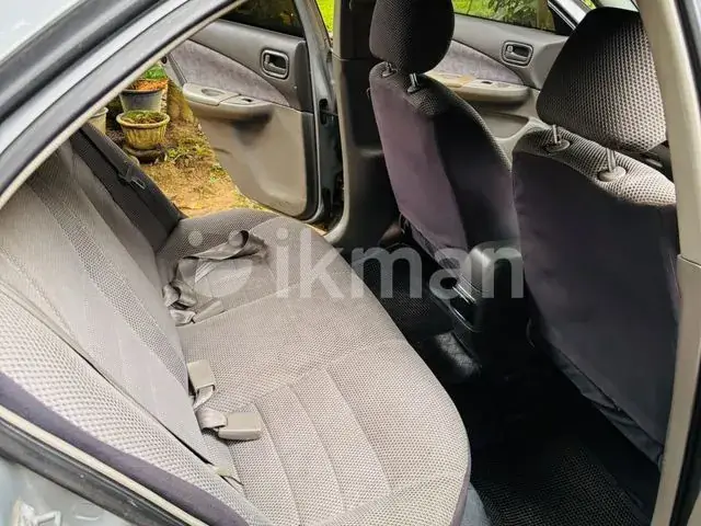 Nissan Sunny 2000 photo 4