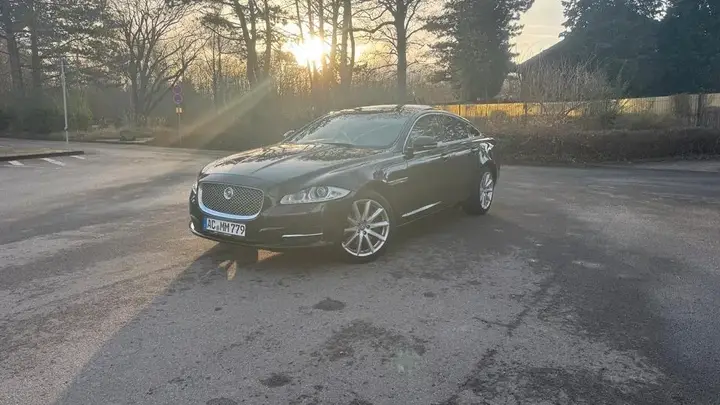 Jaguar Xj