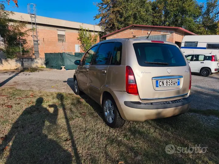Lancia Musa 2004 photo 4