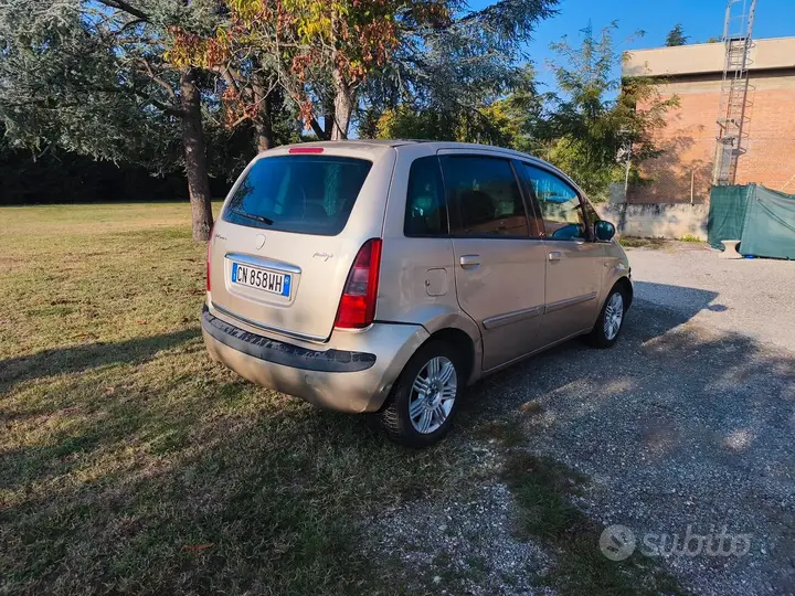Lancia Musa 2004 photo 3
