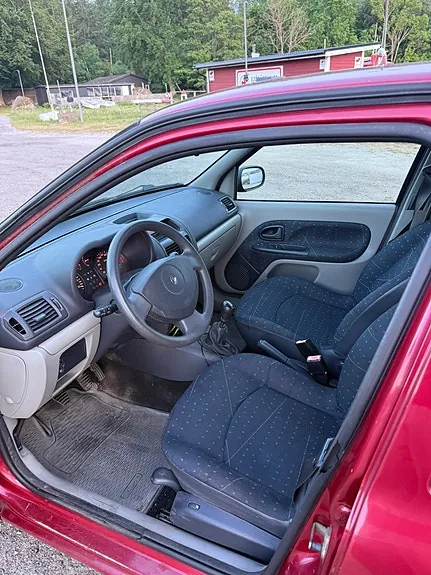 Renault Clio 2003 photo 5