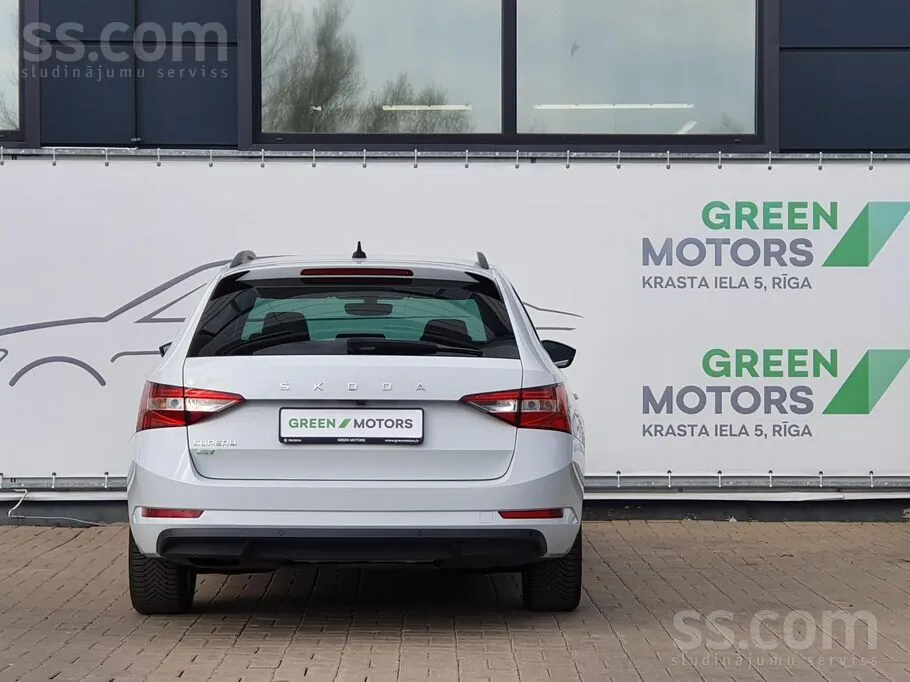 Skoda Superb 2021 photo 5