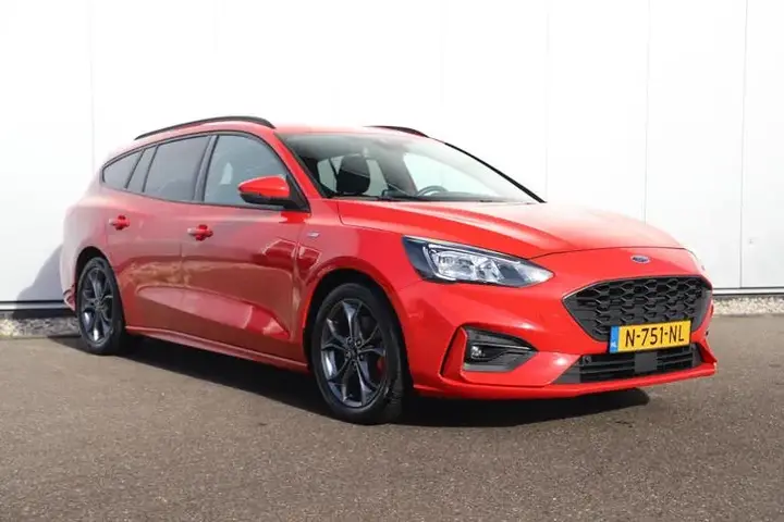 Ford Focus 2021 photo 3