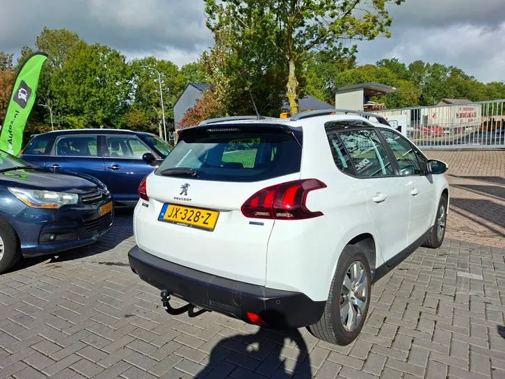 Peugeot 2008 2016 photo 3