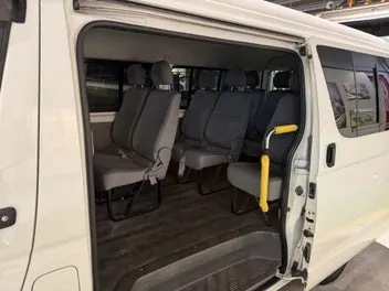 Toyota Hiace 2004 photo 2