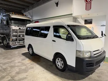 Toyota Hiace 2004 photo 5