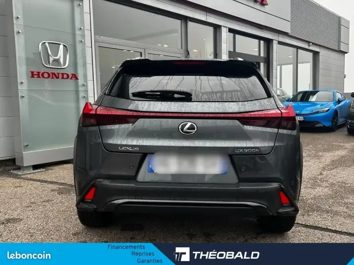 Lexus Ux 2025 photo 4