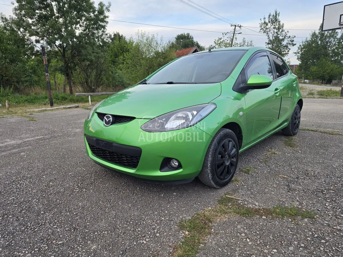 Mazda 2 2008 photo 2