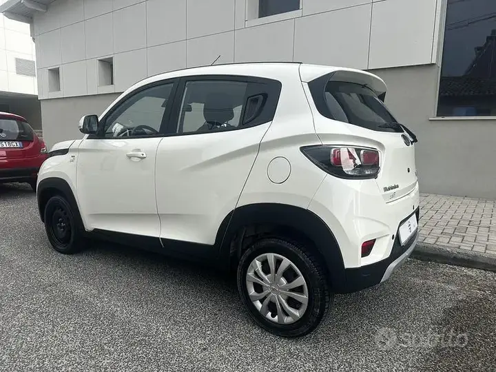 Mahindra Kuv100 Nxt 2023 photo 4