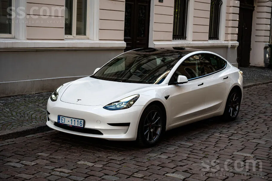 Tesla Model 3
