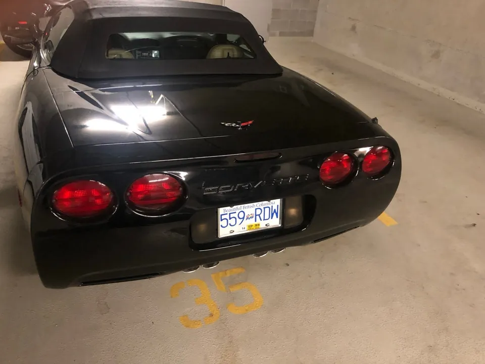 Chevrolet Corvette 2004 photo 2