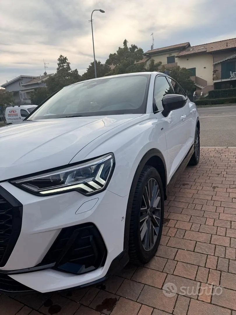Audi Q3 2023 photo 2