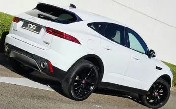 Jaguar E-Pace 2020 photo 2