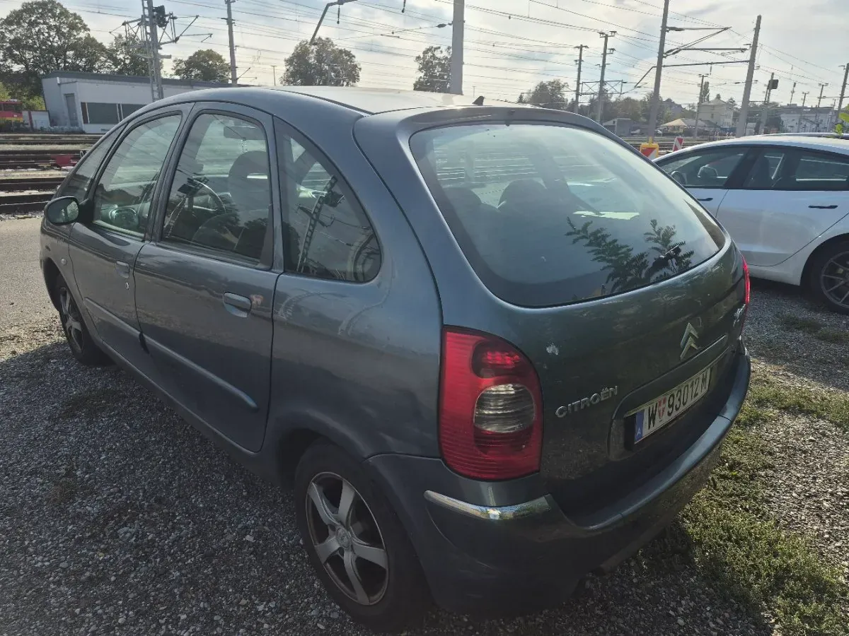 Citroen Xsara Picasso 2009 photo 2