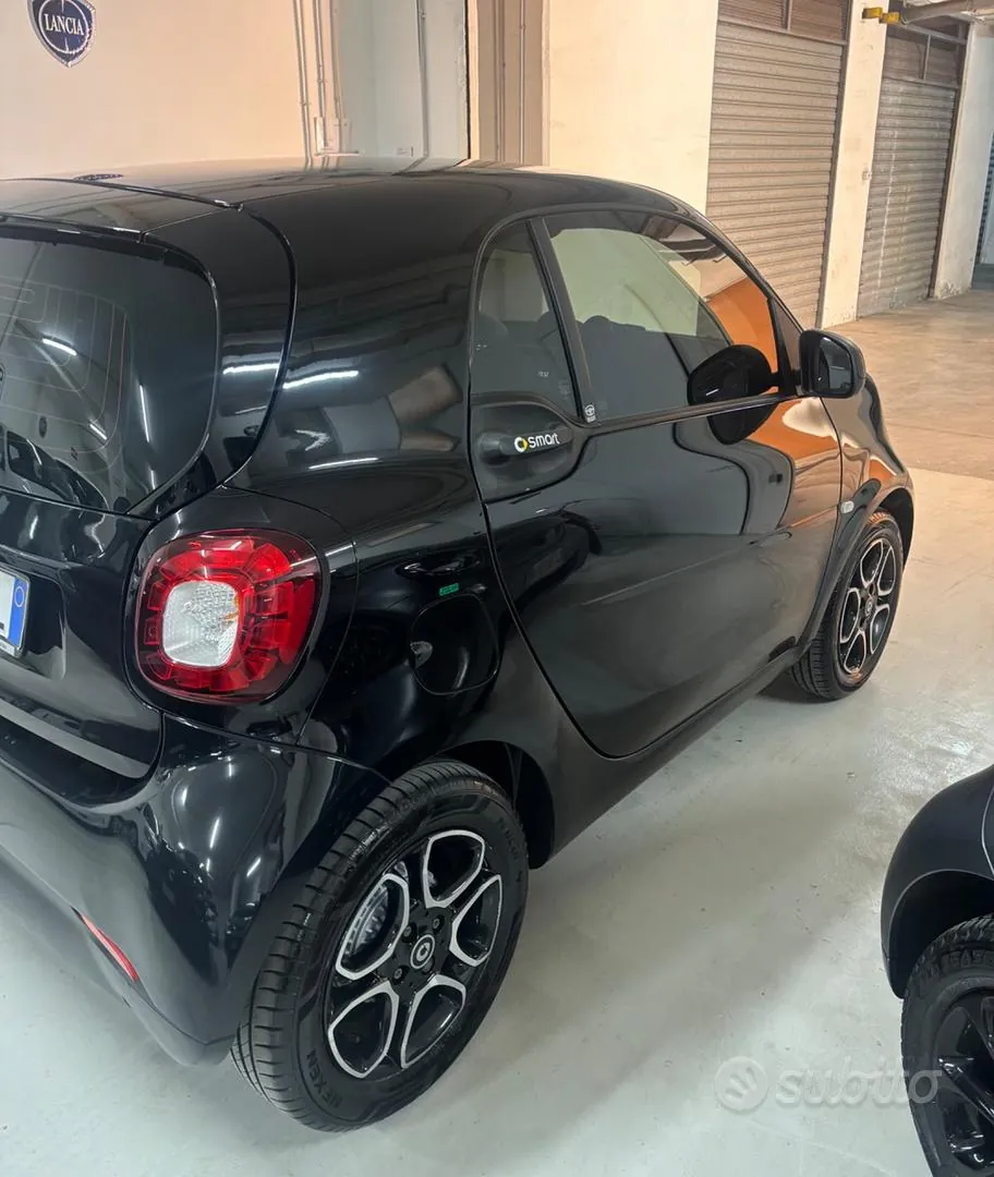 Smart Fortwo 2018 photo 3