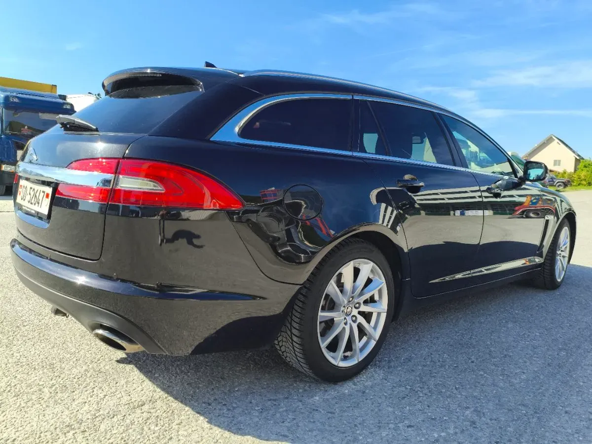 Jaguar Xf 2013 photo 3