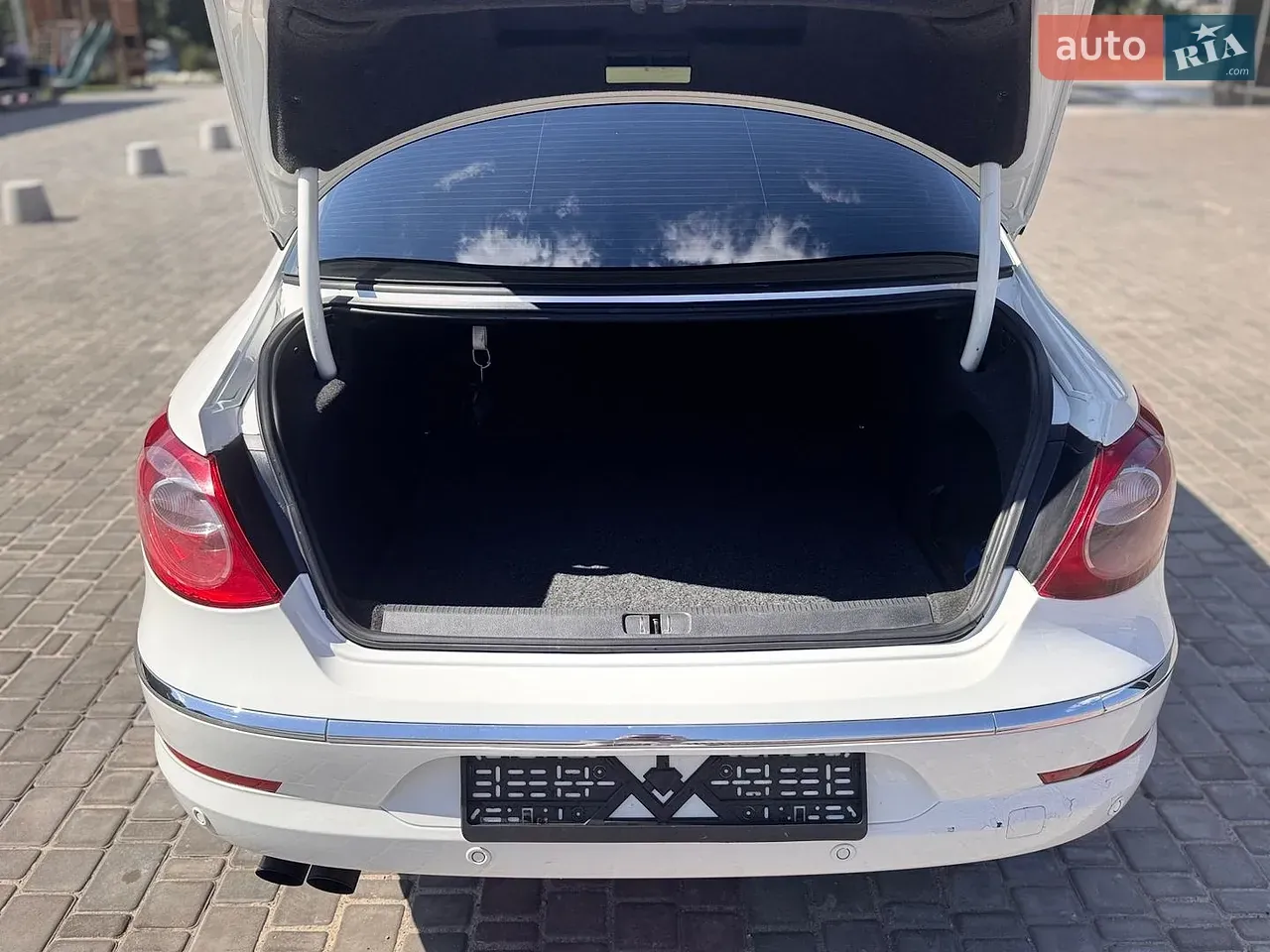 Volkswagen Cc / Passat 2009 photo 5