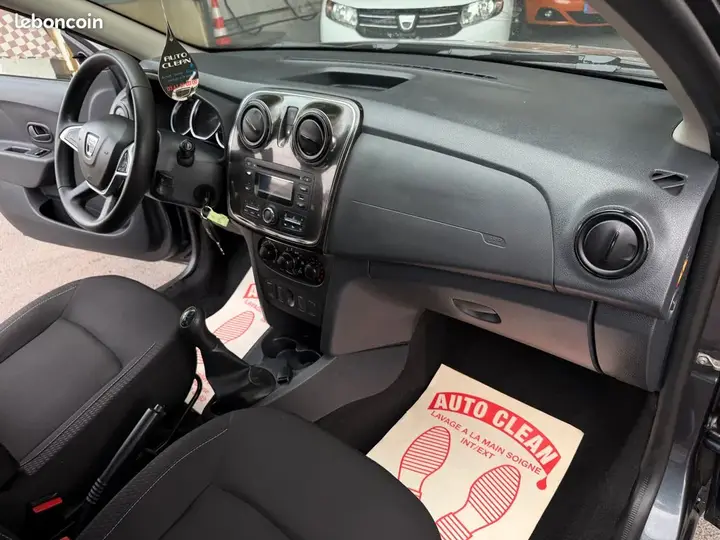 Dacia Sandero 2017 photo 3