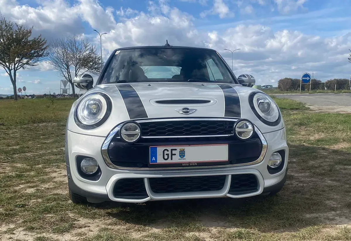 Mini Cabrio 2017 photo 2