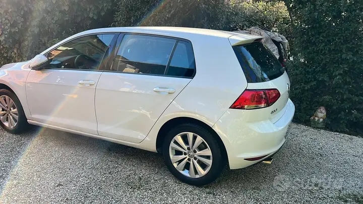 Volkswagen Golf 2013 photo 2