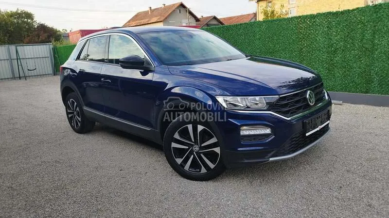 Volkswagen T-Roc 2021 photo 2