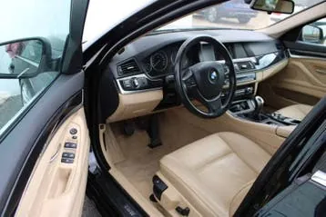 BMW 5 Series 2011 photo 3