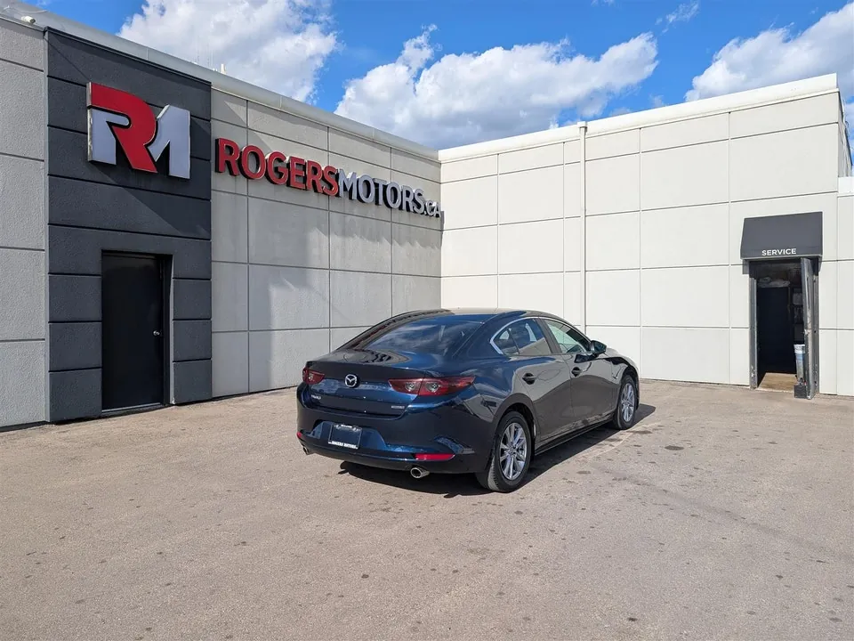 Mazda Mazda3 2019 photo 5