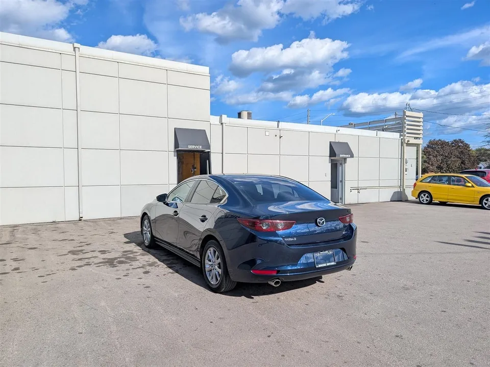 Mazda Mazda3 2019 photo 3