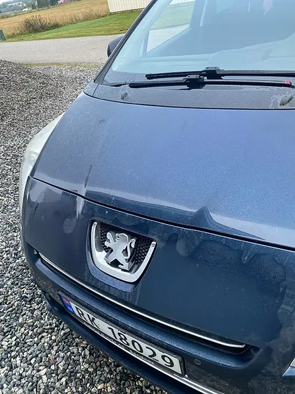 Peugeot 5008 2010 photo 4