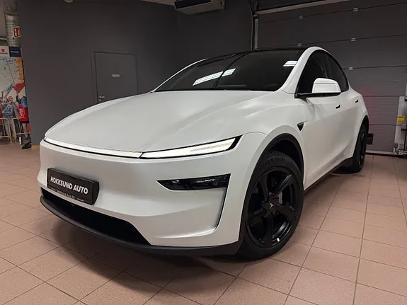 Tesla Model Y 2025 photo 3