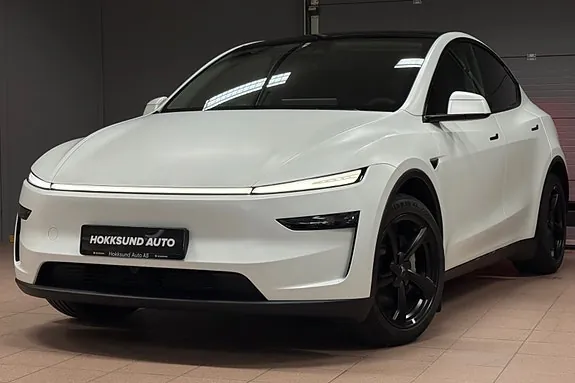 Tesla Model Y 2025 photo 2
