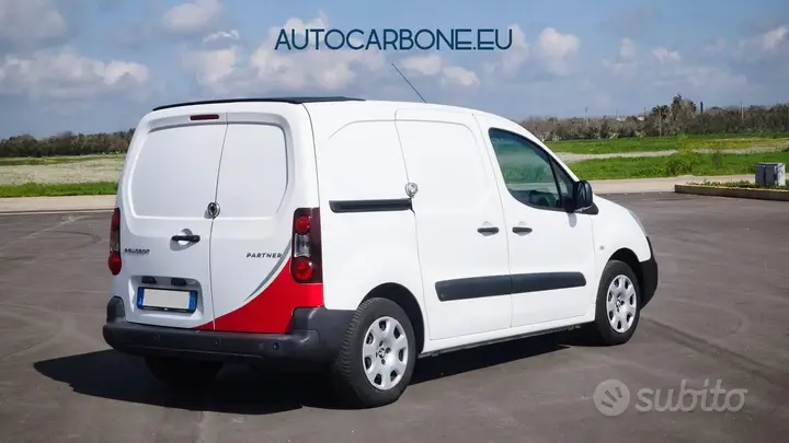 Peugeot Partner 2015 photo 2