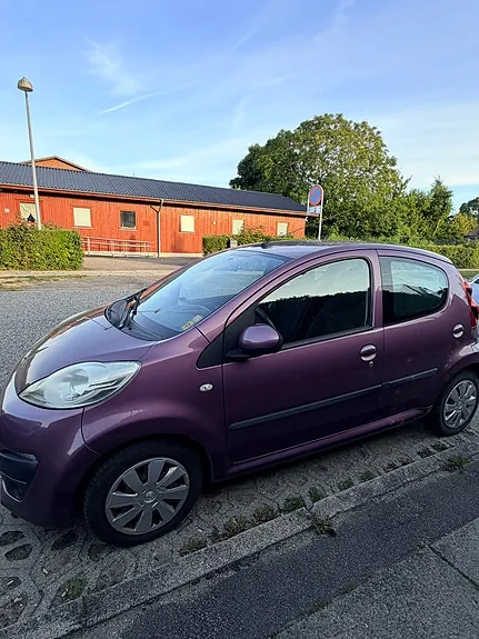 Peugeot 107 2013 photo 3