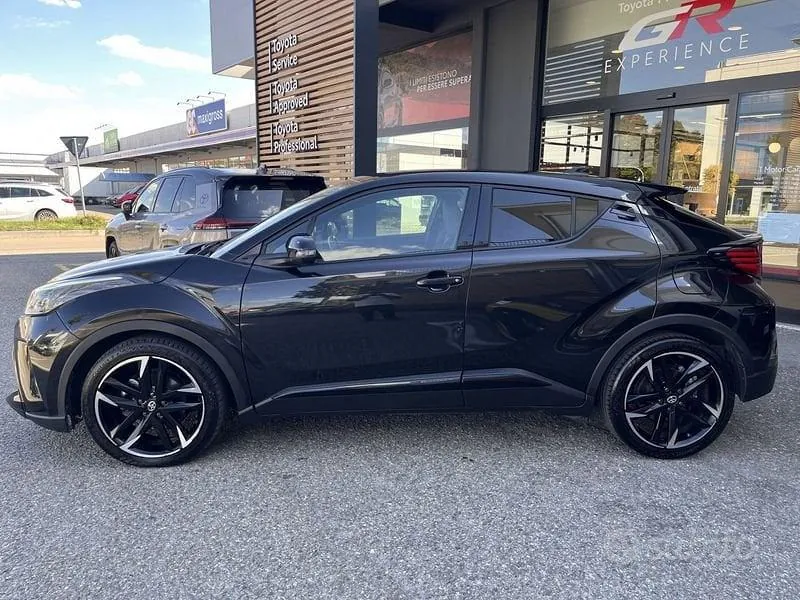 Toyota C-Hr 2022 photo 2