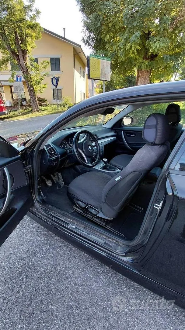 BMW 116 2010 photo 2