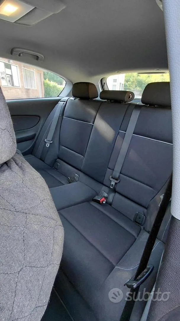 BMW 116 2010 photo 3
