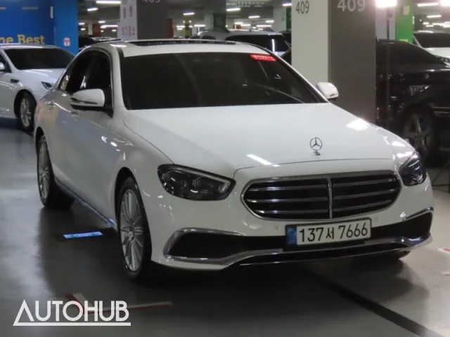 Mercedes-Benz E-Class 2022 photo 2