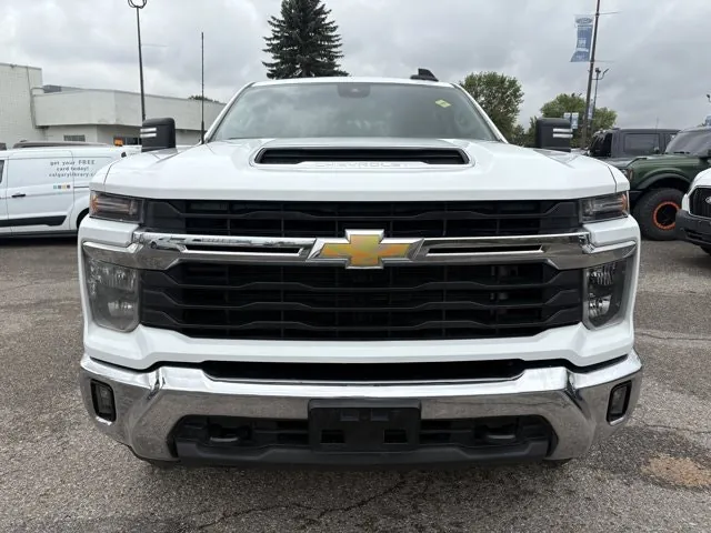 Chevrolet Silverado 2500Hd 2024 photo 4