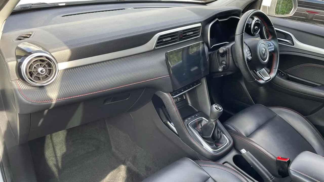 MG Mg Zs 2023 photo 2