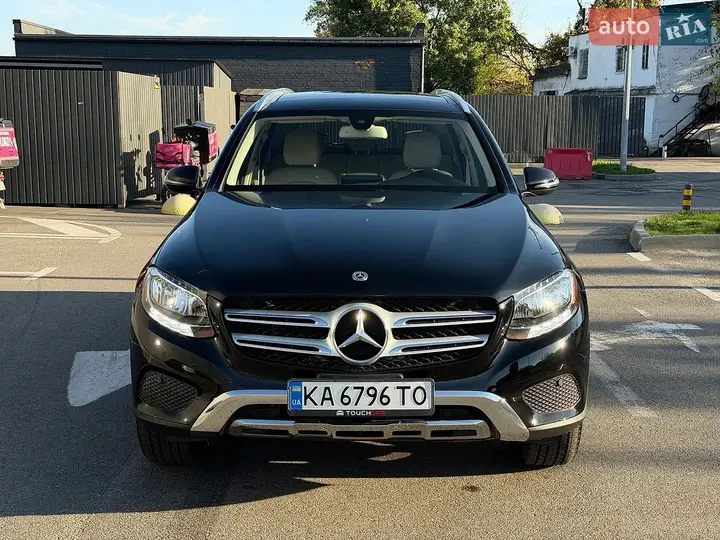 Mercedes-Benz Glc 2018 photo 2