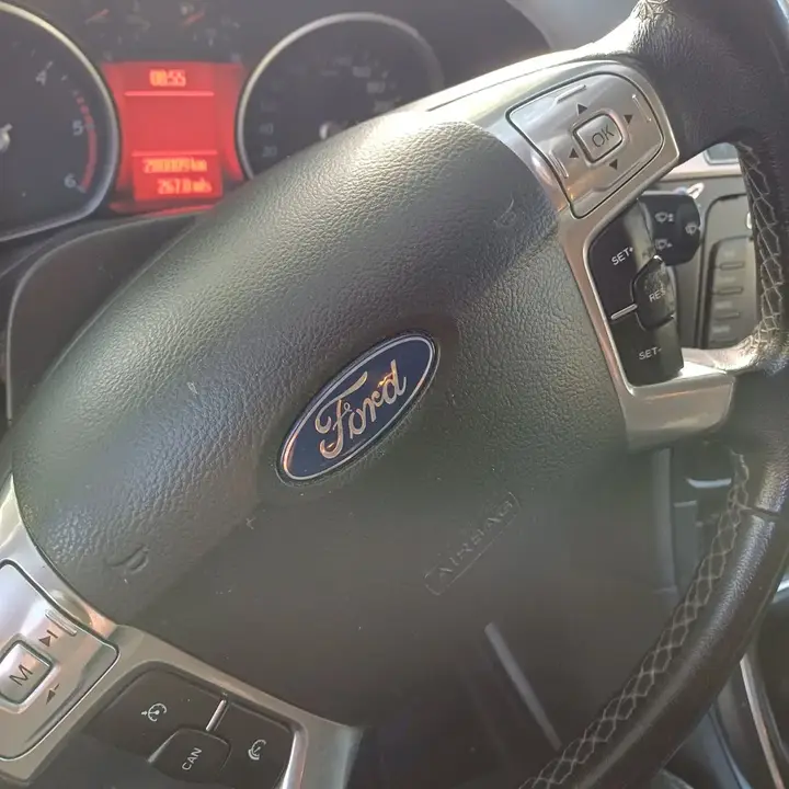 Ford S-Max 2013 photo 2