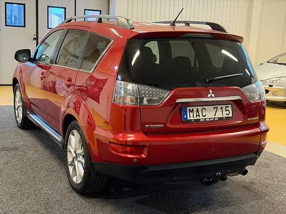 Mitsubishi Outlander 2012 photo 4