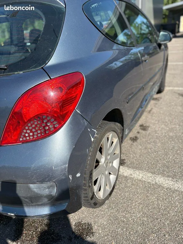 Peugeot 207 2007 photo 3