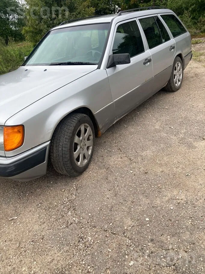 Mercedes-Benz 300 1992 photo 2