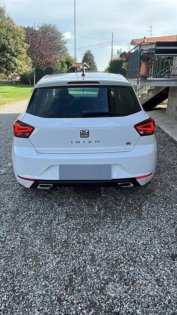 Seat Ibiza 2018 photo 2