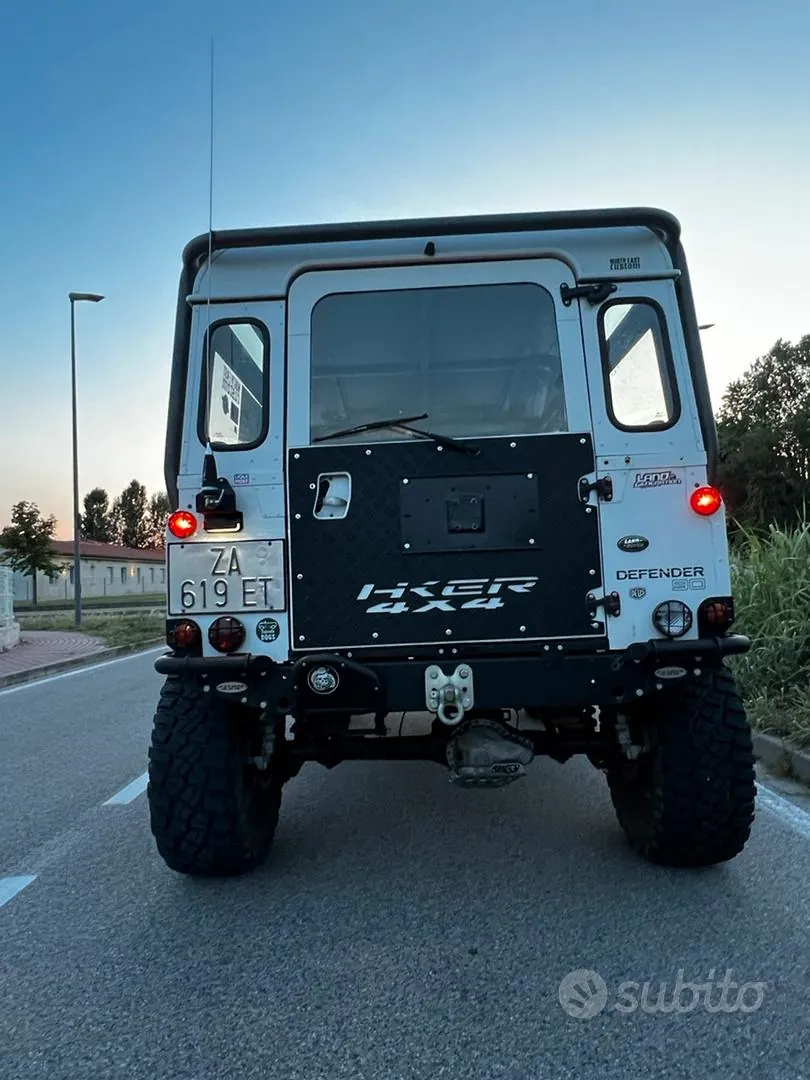 Land Rover Defender 1997 photo 3