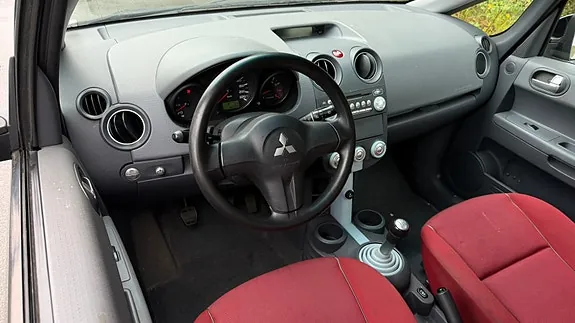 Mitsubishi Colt 2005 photo 4