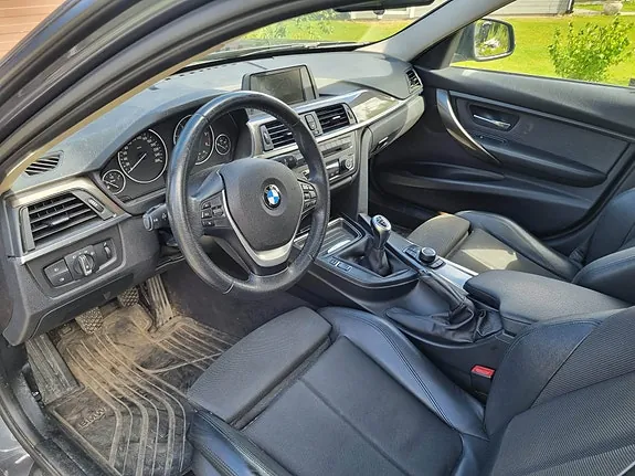 BMW 318D 2014 photo 4