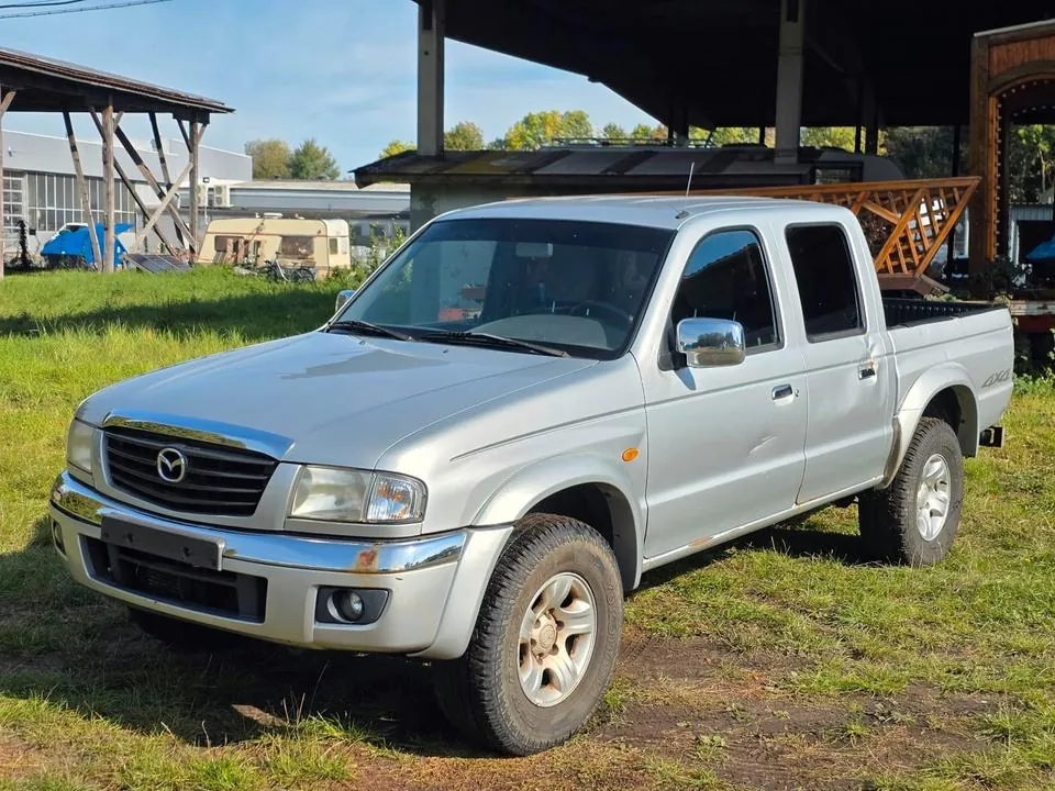 Mazda B2500